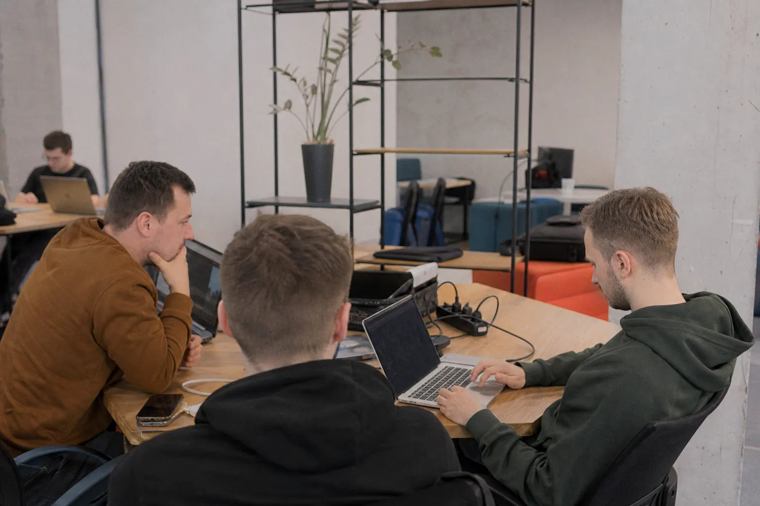 Гранты Yandex Cloud Boost для стартапов: условия, выгода и риски участия